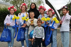 Das ukrainische Kinder-Ensemble “Harmonie” erntete für seinen Auftritt viel Applaus.
