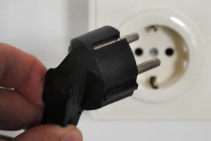 Stromstecker mit Steckdose