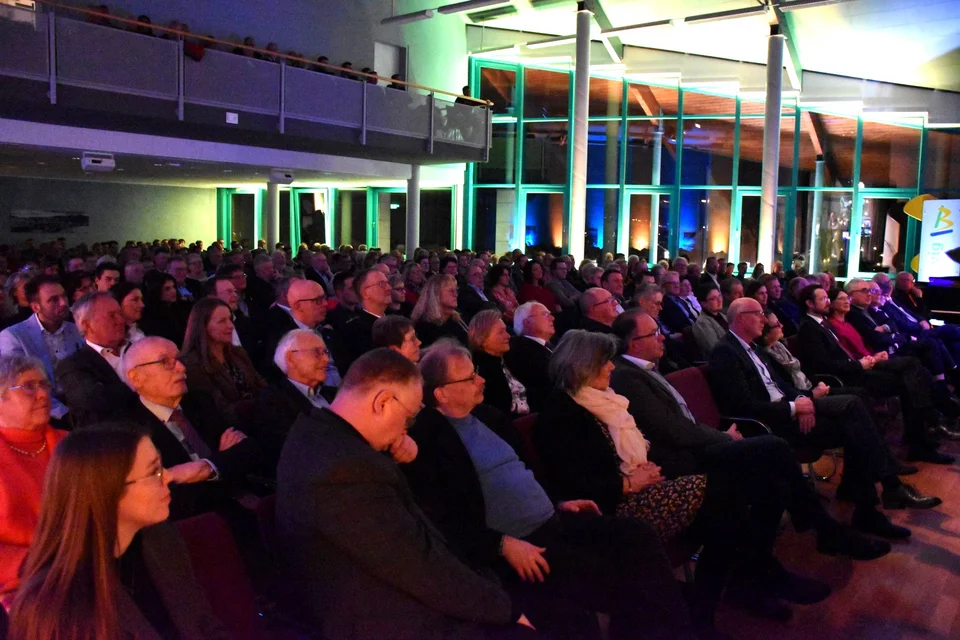 Rund 400 Bürgerinnen und Bürger waren zum Neujahrsempfang ins Bestwiger Bürger- und Rathaus gekommen.