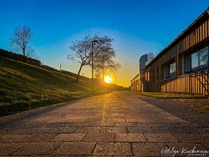 Sonnenuntergang beim Hallenbad Velmede