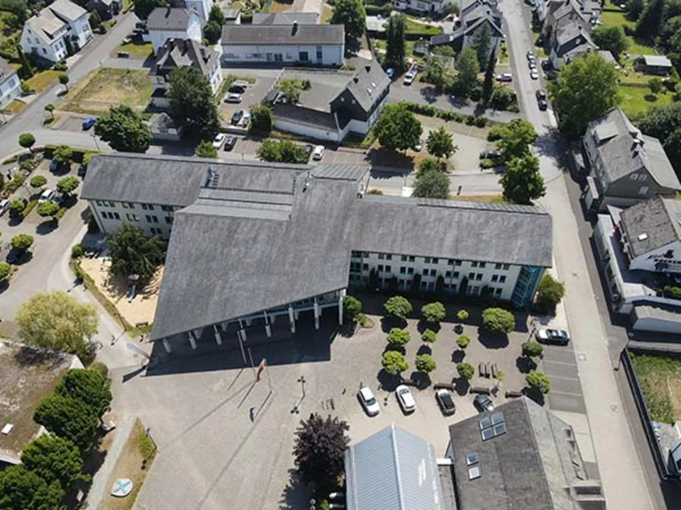 Das Bestwiger Rathaus von oben