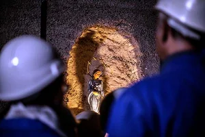 Heilige Barbara, Figur unter Tage im Sauerländer Besucherbergwerk Ramsbeck