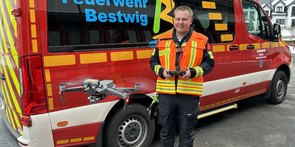 Die Feuerwehr Bestwig verfügt mit einer Drohne nun über ein neues Hightech-Gerät